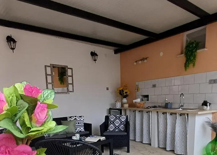 Casa Simeti Charming Mediterranean Near With Private Garden & Free Parking Lägenhet *