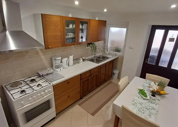 Casa Simeti Charming Mediterranean Near With Private Garden & Free Parking *