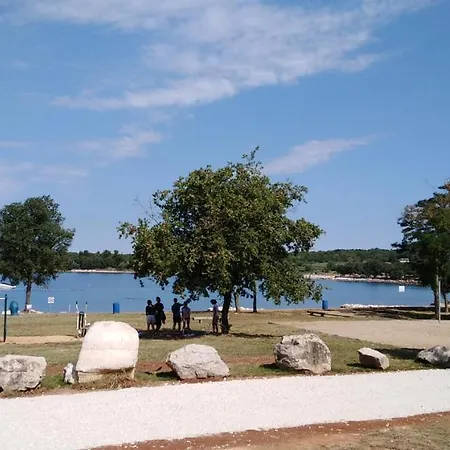 Casa Simeti Charming Mediterranean Near With Private Garden & Free Parking Poreč