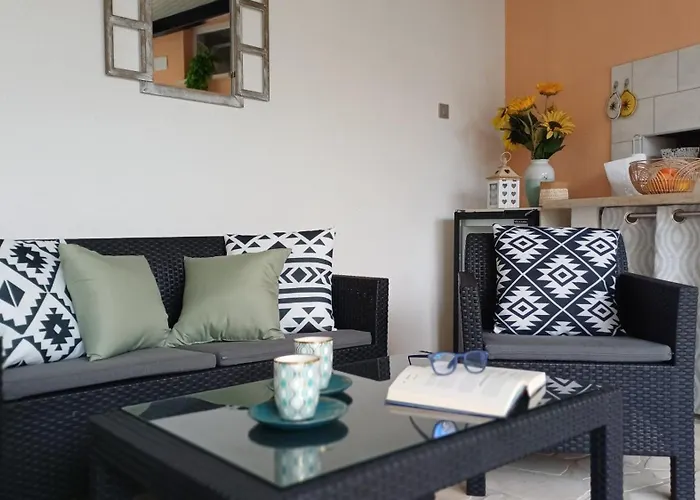 Casa Simeti Charming Mediterranean Near With Private Garden & Free Parking