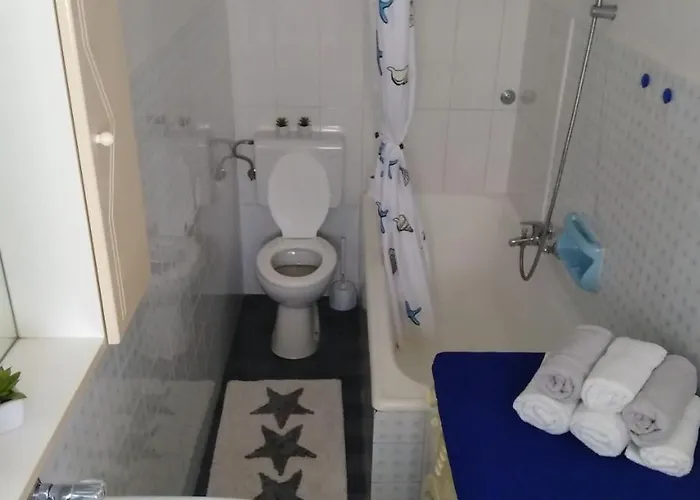 Casa Simeti Charming Mediterranean Near With Private Garden & Free Parking Poreč