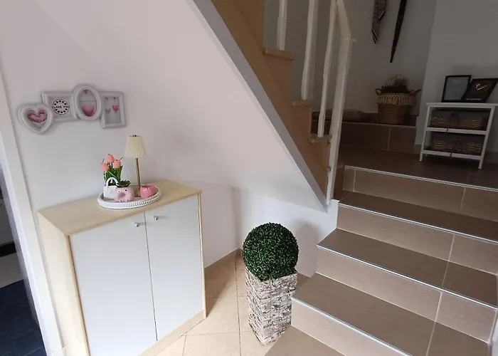 Casa Simeti Charming Mediterranean Near With Private Garden & Free Parking شقة *